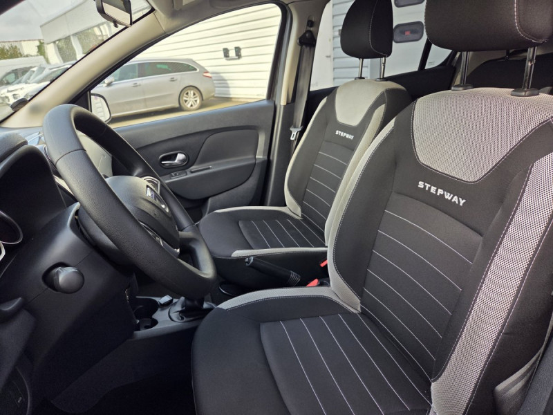 Photo 7 de l'offre de Dacia Sandero (2) Stepway Ambiance TCe 90 à 9490€ chez Carlyss automobiles Vitré