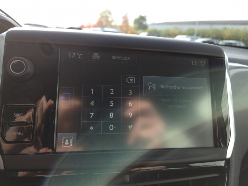 Photo 12 de l'offre de PEUGEOT 208 1.6 BlueHDi 100 S&S Active à 8490€ chez Carlyss automobiles Vitré