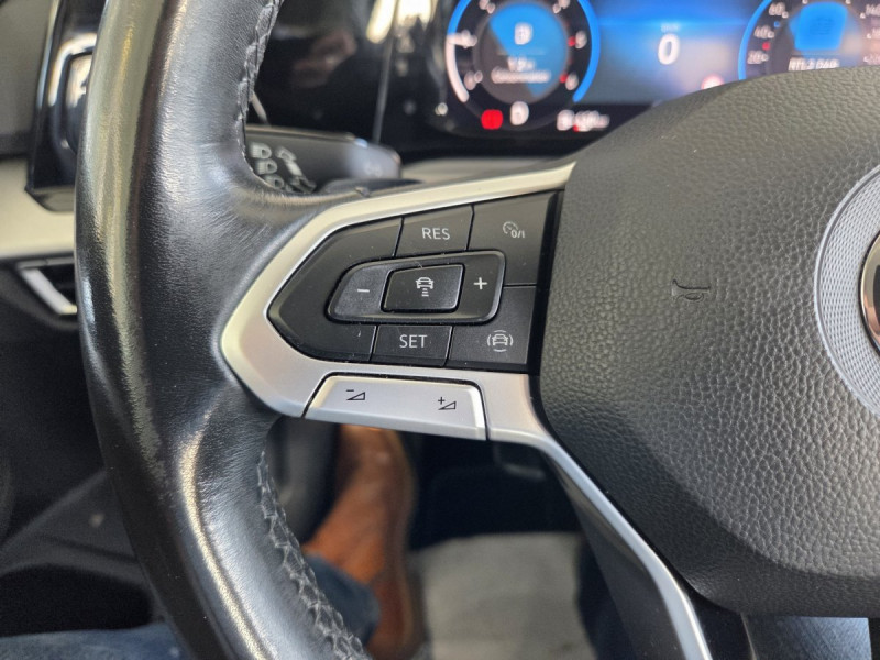 Photo 19 de l'offre de Volkswagen Golf (8) 2.0 TDI SCR 115 DSG7 Life Busi à 19790€ chez Carlyss automobiles Vitré