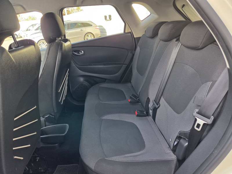 Photo 9 de l'offre de RENAULT Captur Intens Energy TCe 90 à 9490€ chez Carlyss automobiles Vitré