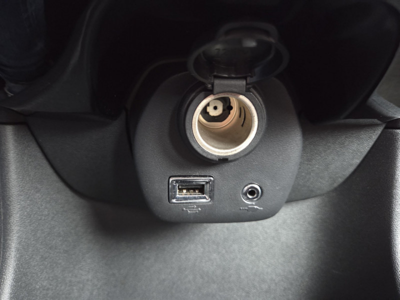 Photo 11 de l'offre de Citroën C1 (2) VTi 72 S&S BVM Feel à 9490€ chez Carlyss automobiles Vitré