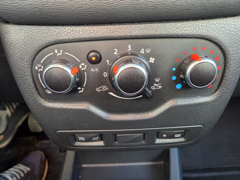 Photo 10 de l'offre de Dacia Lodgy 7 Places Essentiel Blue dCi 115 E6U à 15490€ chez Carlyss automobiles Vitré