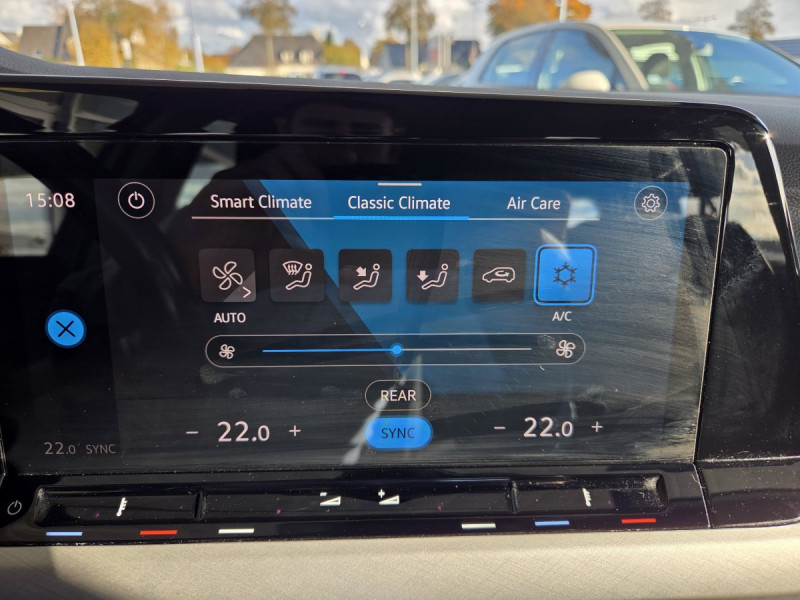 Photo 16 de l'offre de Volkswagen Golf (8) 2.0 TDI SCR 115 DSG7 Life Busi à 19790€ chez Carlyss automobiles Vitré