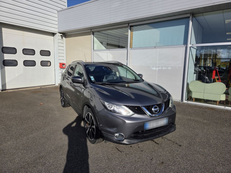 Photo 1 de l'offre de NISSAN Qashqai (2) 1.6 DCI 130 TEKNA à 13990€ chez Carlyss automobiles Vitré
