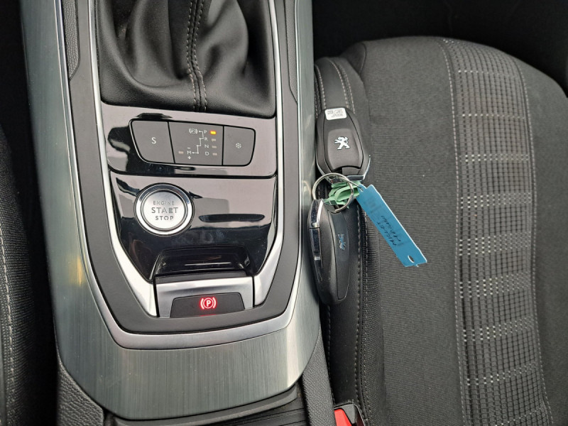Photo 16 de l'offre de PEUGEOT 308 SW (2) BlueHDi 130 EAT6 S&S Allure Business à 12490€ chez Carlyss automobiles Vitré