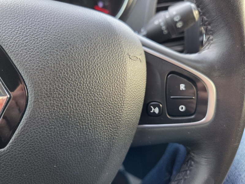 Photo 20 de l'offre de RENAULT Captur Intens Energy TCe 90 à 9490€ chez Carlyss automobiles Vitré