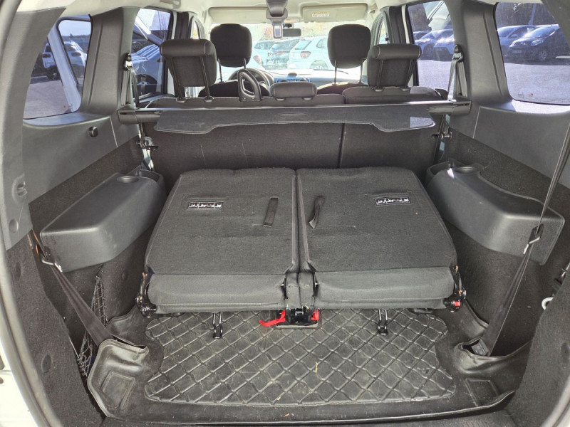 Photo 18 de l'offre de Dacia Lodgy 7 Places Essentiel Blue dCi 115 E6U à 15490€ chez Carlyss automobiles Vitré