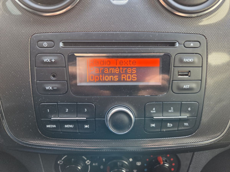 Photo 10 de l'offre de Dacia Sandero (2) Stepway Ambiance TCe 90 à 9490€ chez Carlyss automobiles Vitré