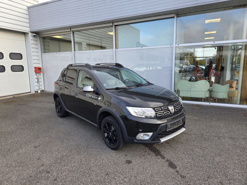 Photo 1 de l'offre de Dacia Sandero (2) Stepway Ambiance TCe 90 à 9490€ chez Carlyss automobiles Vitré