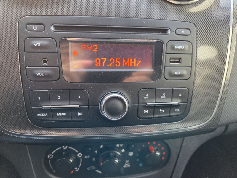 Photo 9 de l'offre de Dacia Sandero (2) Stepway Ambiance TCe 90 à 9490€ chez Carlyss automobiles Vitré