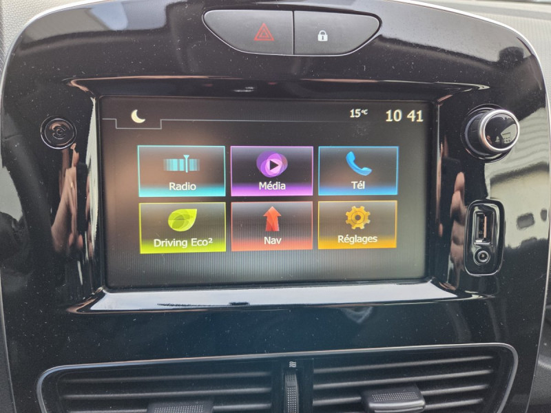 Photo 10 de l'offre de Renault Clio Estate (4) Business dCi 90 à 12990€ chez Carlyss automobiles Vitré