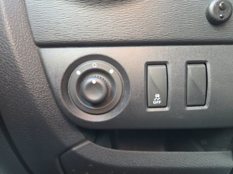 Photo 16 de l'offre de Dacia Lodgy 7 Places Essentiel Blue dCi 115 E6U à 15490€ chez Carlyss automobiles Vitré