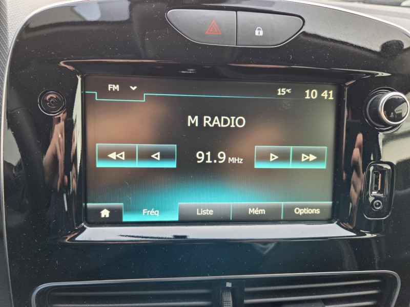 Photo 11 de l'offre de Renault Clio Estate (4) Business dCi 90 à 12990€ chez Carlyss automobiles Vitré