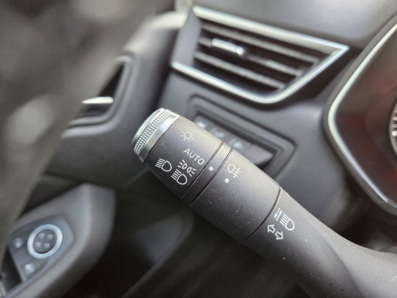 Photo 15 de l'offre de RENAULT Clio (5) Business TCe 90 -21 à 11990€ chez Carlyss automobiles Vitré