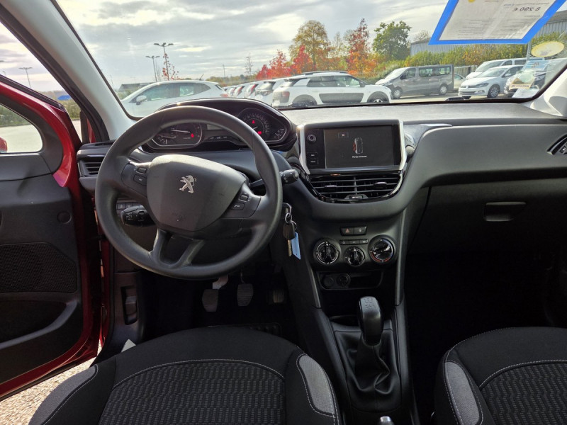 Photo 8 de l'offre de PEUGEOT 208 1.6 BlueHDi 100 S&S Active à 8490€ chez Carlyss automobiles Vitré