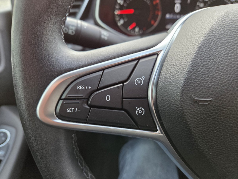 Photo 16 de l'offre de RENAULT Clio (5) Business TCe 90 -21 à 11990€ chez Carlyss automobiles Vitré