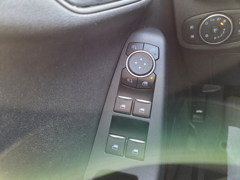 Photo 19 de l'offre de Ford Fiesta (7) 1.1 75PS COOL & CONNECT à 12290€ chez Carlyss automobiles Vitré