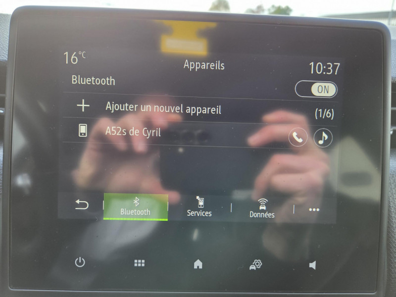 Photo 15 de l'offre de RENAULT Clio (5) Intens TCe 100 - 20 à 12690€ chez Carlyss automobiles Vitré