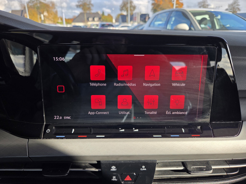 Photo 10 de l'offre de Volkswagen Golf (8) 2.0 TDI SCR 115 DSG7 Life Busi à 19790€ chez Carlyss automobiles Vitré