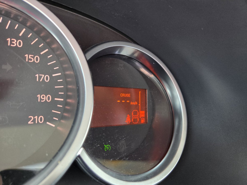 Photo 12 de l'offre de Dacia Lodgy 7 Places Essentiel Blue dCi 115 E6U à 15490€ chez Carlyss automobiles Vitré