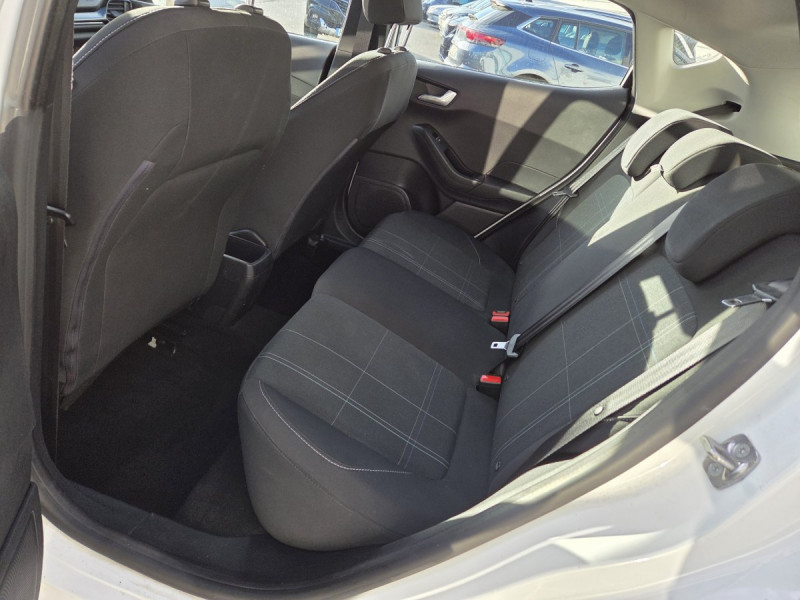 Photo 7 de l'offre de Ford Fiesta (7) 1.1 75PS COOL & CONNECT à 12290€ chez Carlyss automobiles Vitré