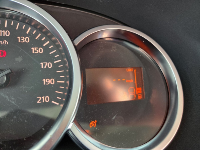 Photo 13 de l'offre de Dacia Lodgy 7 Places Essentiel Blue dCi 115 E6U à 15490€ chez Carlyss automobiles Vitré