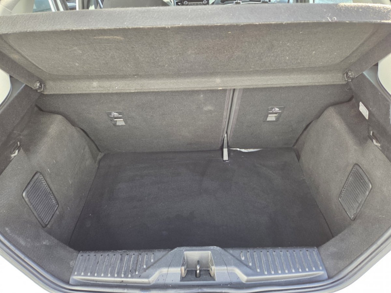 Photo 9 de l'offre de Ford Fiesta (7) 1.1 75PS COOL & CONNECT à 12290€ chez Carlyss automobiles Vitré