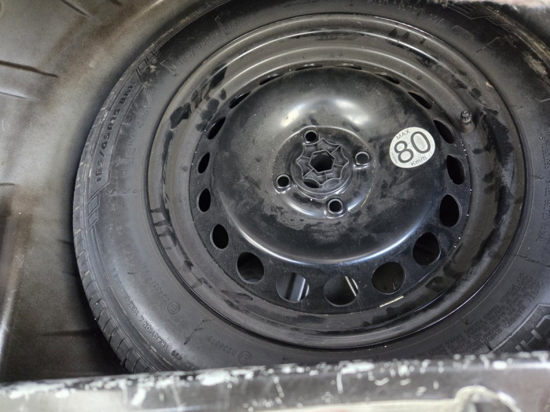 Photo 17 de l'offre de Dacia Sandero (2) Stepway Ambiance TCe 90 à 9490€ chez Carlyss automobiles Vitré