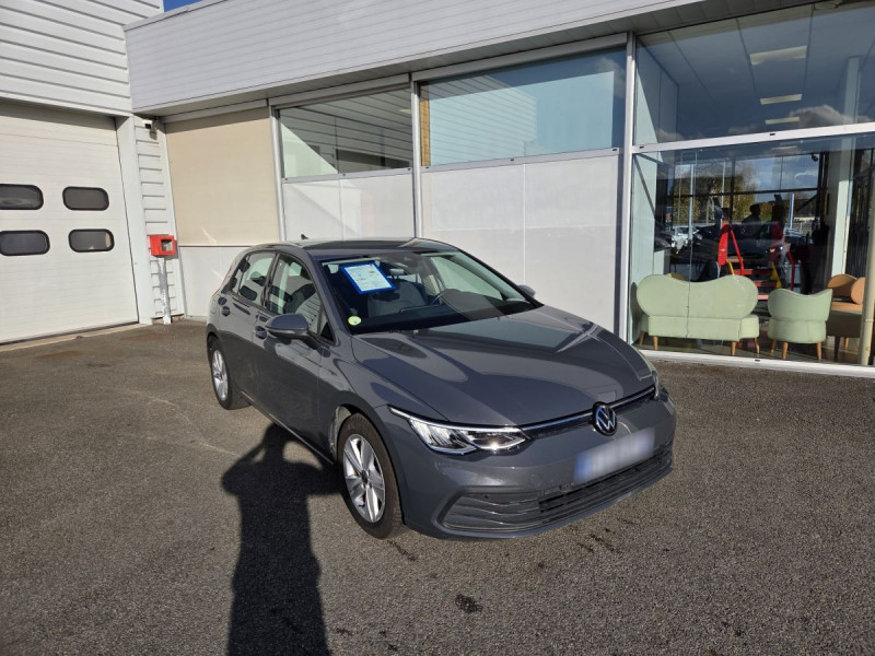 Photo 1 de l'offre de Volkswagen Golf (8) 2.0 TDI SCR 115 DSG7 Life Busi à 19790€ chez Carlyss automobiles Vitré