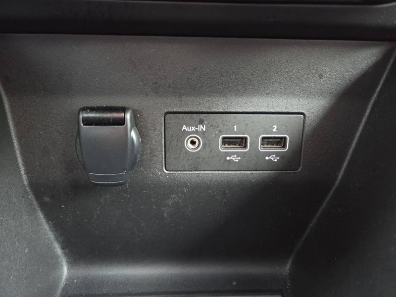 Photo 14 de l'offre de RENAULT Clio (5) Business TCe 90 -21 à 11990€ chez Carlyss automobiles Vitré