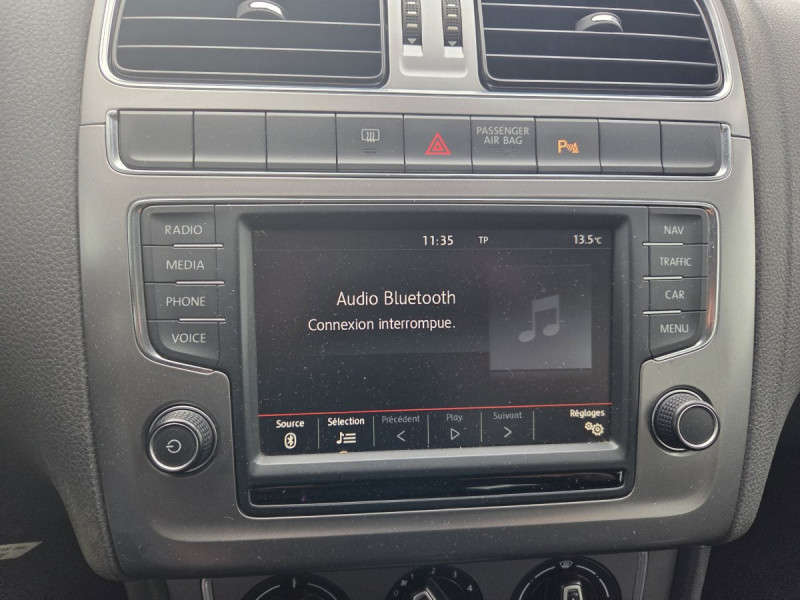 Photo 13 de l'offre de Volkswagen Polo (5) 1.0 60 Lounge à 10490€ chez Carlyss automobiles Vitré