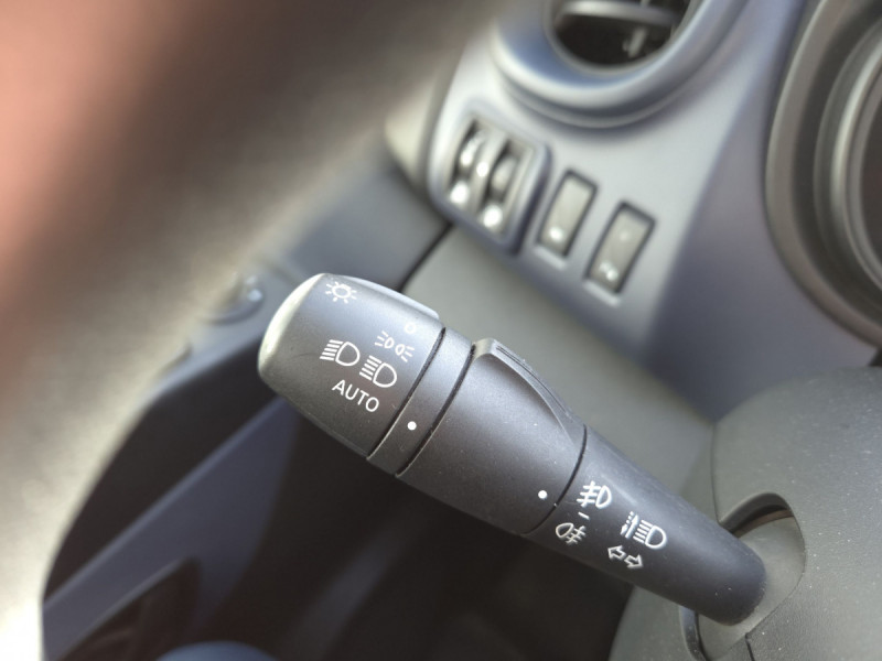 Photo 15 de l'offre de Opel Vivaro (2) 1.6 CDTI 125 ECO S/S 2.9 L2H1 PACK CLIM+ à 17290€ chez Carlyss automobiles Vitré