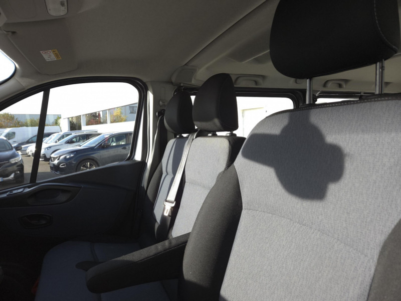 Photo 6 de l'offre de Opel Vivaro (2) 1.6 CDTI 125 ECO S/S 2.9 L2H1 PACK CLIM+ à 17290€ chez Carlyss automobiles Vitré