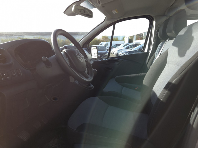 Photo 5 de l'offre de Opel Vivaro (2) 1.6 CDTI 125 ECO S/S 2.9 L2H1 PACK CLIM+ à 17290€ chez Carlyss automobiles Vitré
