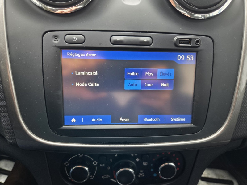 Photo 13 de l'offre de Dacia Sandero (2) Stepway Prestige dCi 90 E6 Easy-R à 10990€ chez Carlyss automobiles Vitré