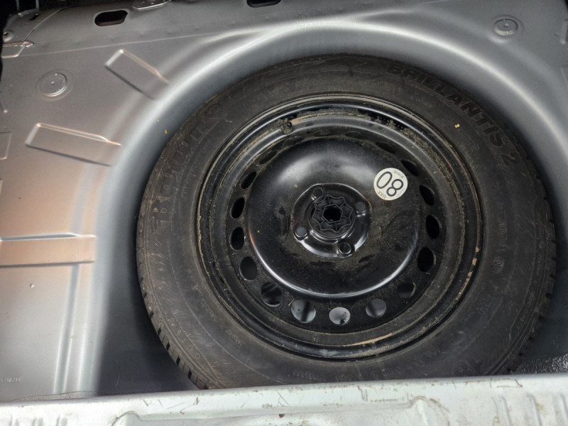 Photo 22 de l'offre de Dacia Sandero (2) Stepway Prestige dCi 90 E6 Easy-R à 10990€ chez Carlyss automobiles Vitré