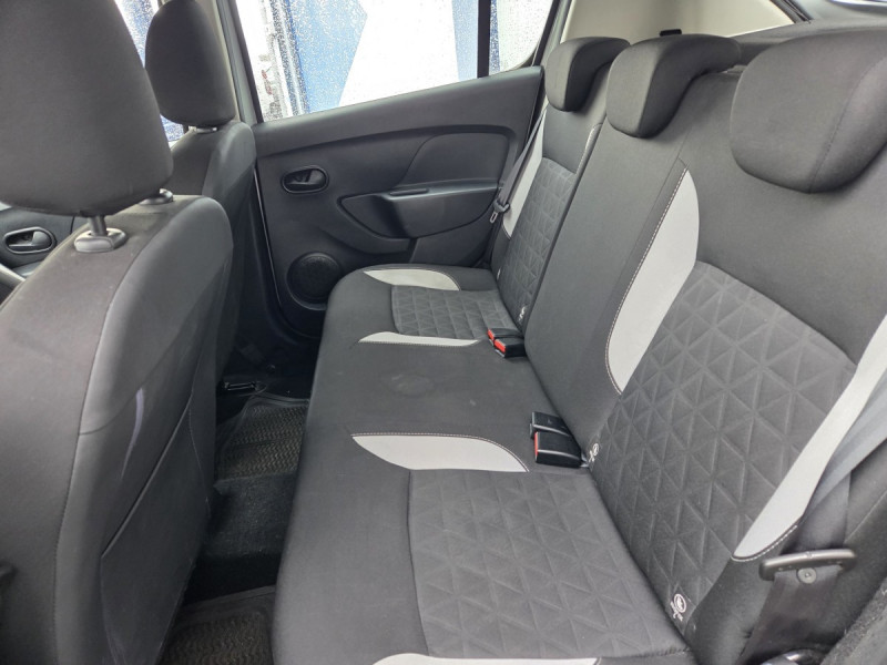 Photo 7 de l'offre de Dacia Sandero (2) Stepway Prestige dCi 90 E6 Easy-R à 10990€ chez Carlyss automobiles Vitré