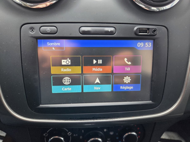 Photo 8 de l'offre de Dacia Sandero (2) Stepway Prestige dCi 90 E6 Easy-R à 10990€ chez Carlyss automobiles Vitré