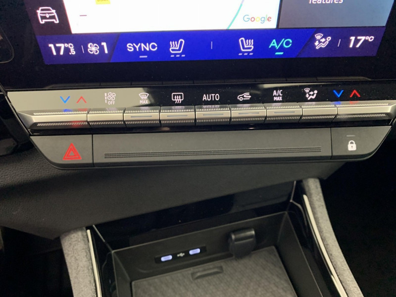 Photo 18 de l'offre de Renault AUSTRAL NOUVEAU FULL HYBRID E-TECH 200 CH EVOLUTION à 31998€ chez Carlyss automobiles Vitré