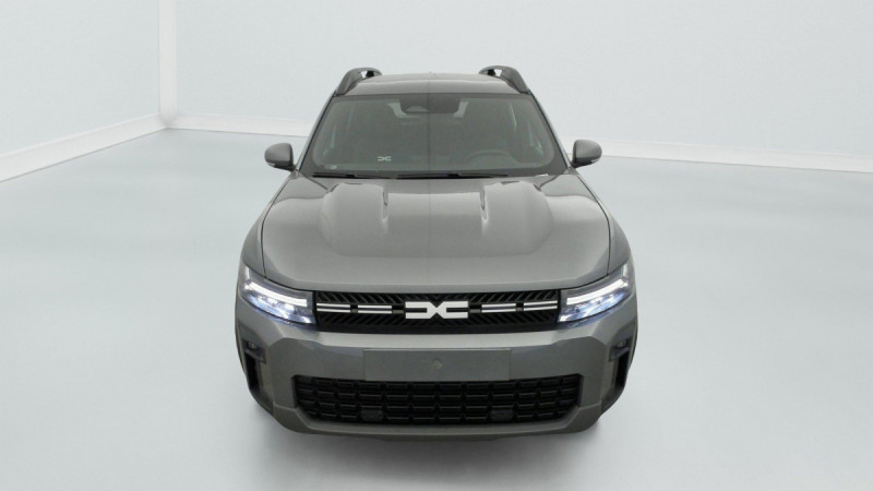 Photo 2 de l'offre de Dacia BIGSTER Mild Hybrid 130 4x4 Expression à 28598€ chez Carlyss automobiles Vitré