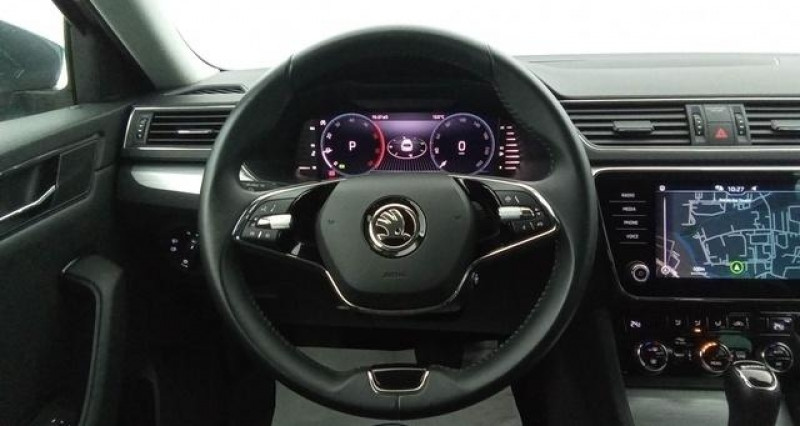 Photo 13 de l'offre de SKODA Superb Combi Superb Combi 2.0 TDI 150 SCR DSG7 Business à 32598€ chez Carlyss automobiles Vitré