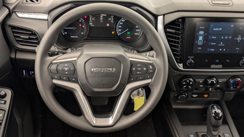 Photo 13 de l'offre de ISUZU D-MAX 1.9 4X4 CREW CAB N60 B.B +  AT 4 PLACES à 44500€ chez Carlyss automobiles Vitré