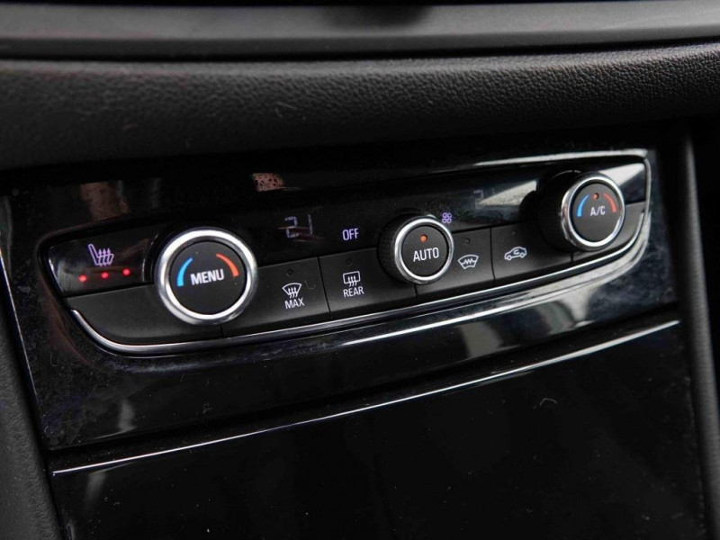 Photo 10 de l'offre de OPEL Grandland 1.2T 130 AT GS-Line à 28598€ chez Carlyss automobiles Vitré