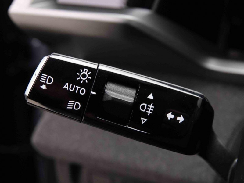 Photo 12 de l'offre de OPEL Grandland 1.2 T Hybrid 145 GS à 35898€ chez Carlyss automobiles Vitré