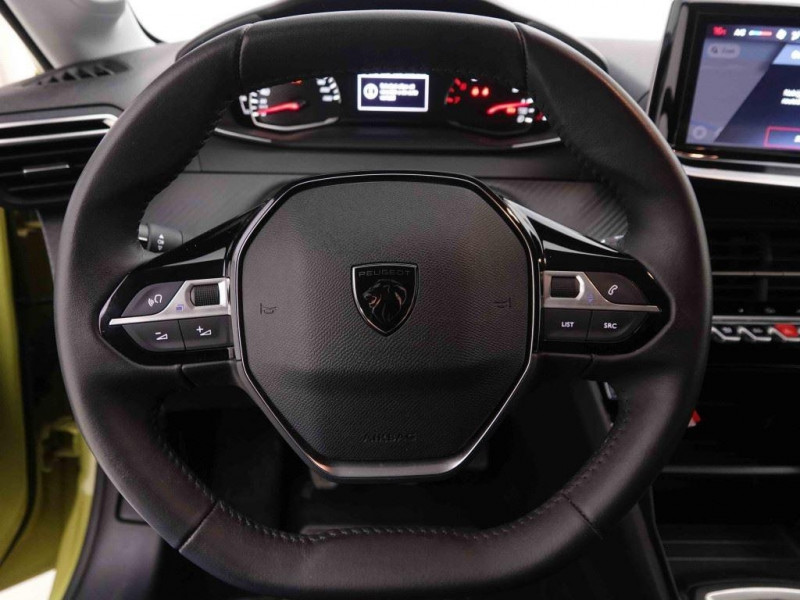 Photo 6 de l'offre de PEUGEOT 208 208 II(2) 1.2 PureTech 100ch Active à 16532€ chez Carlyss automobiles Vitré