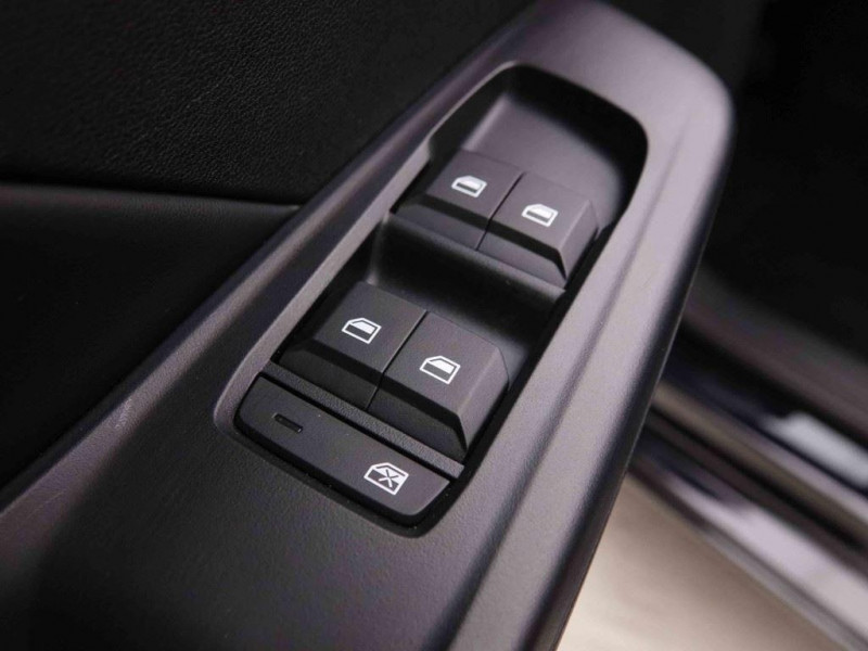 Photo 19 de l'offre de MG Motor MG3 1.5i 115 Comfort à 19121€ chez Carlyss automobiles Vitré