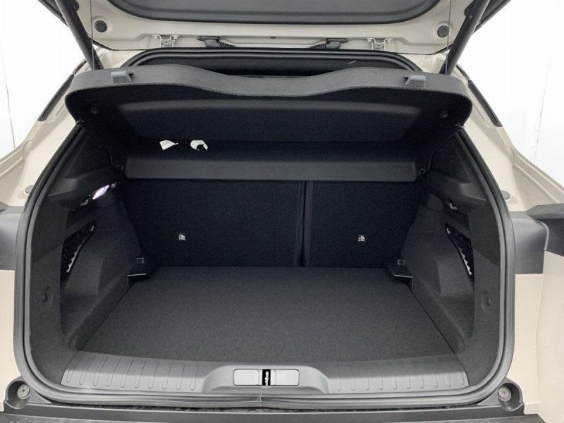 Photo 11 de l'offre de Alfa Romeo Junior 1.2 Ibrida 145 ch eDCT6 Speciale à 31998€ chez Carlyss automobiles Vitré