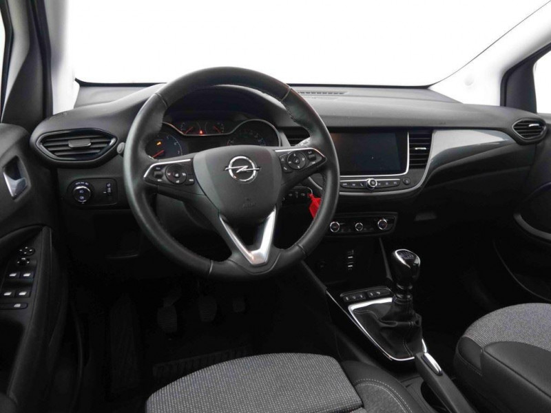Photo 8 de l'offre de OPEL Crossland 1.2 T 110 Elegance à 19298€ chez Carlyss automobiles Vitré