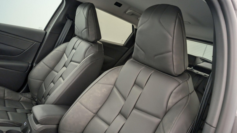 Photo 16 de l'offre de DS DS3 PureTech 130 EAT8 Opera à 22598€ chez Carlyss automobiles Vitré