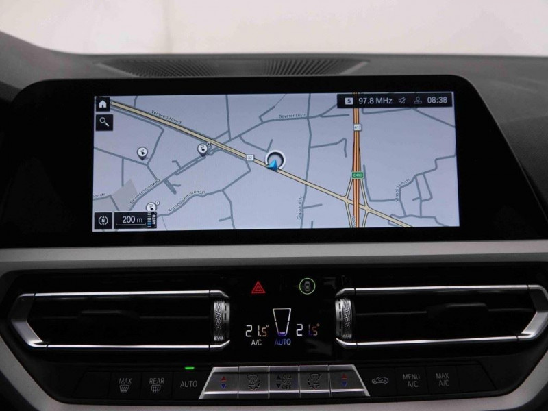 Photo 10 de l'offre de Bmw 3 330e 292 PHEV Business Edition à 34098€ chez Carlyss automobiles Vitré